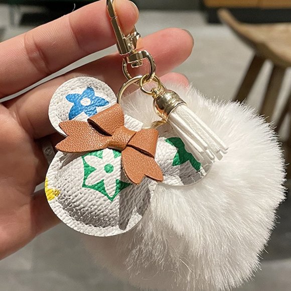 Minnie Keychain Leather Luxury with Pom Pom Color WHITE - Picture 6 of 7